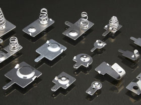 Battery contact plates